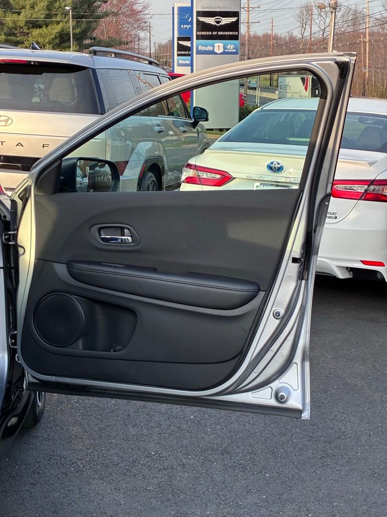 Used 2019 Honda HR-V Sport image 49