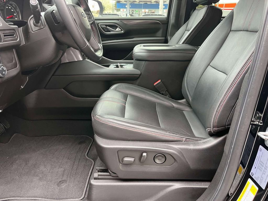 Used 2021 Chevrolet Suburban RST image 29