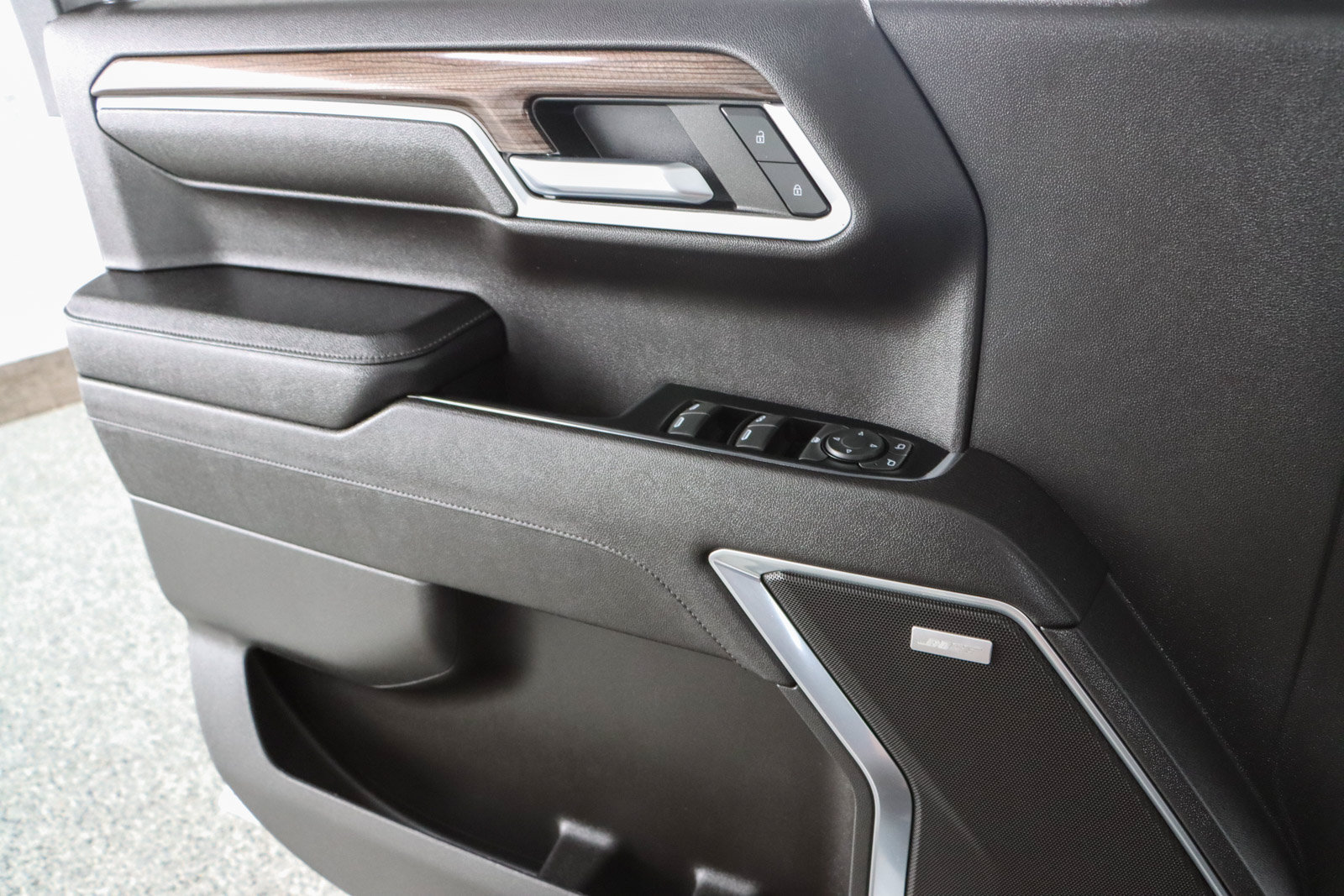 Used 2023 Chevrolet Silverado 1500 RST w/ Redline Edition AWD/4WD image 26