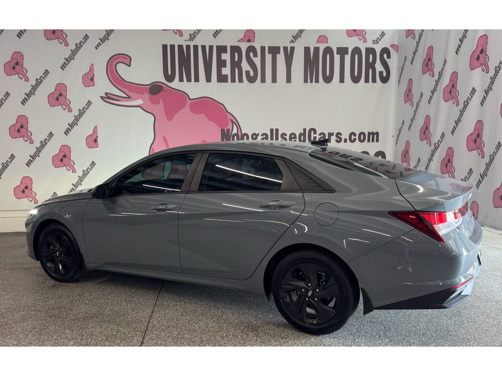 Used 2022 Hyundai Elantra SEL FWD image 13