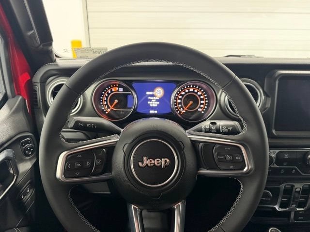Used 2023 Jeep Wrangler Unlimited Sahara w/ LED Lighting Group AWD/4WD image 13