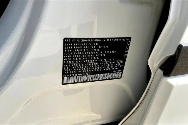 Used 2023 Volkswagen Tiguan SE R-Line AWD/4WD image 19