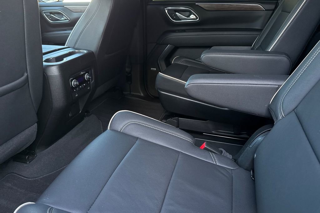 Certified 2024 Chevrolet Suburban Premier AWD/4WD image 13