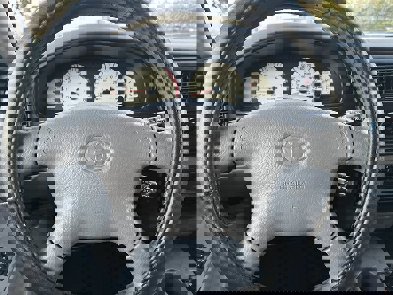 Used 2004 Toyota Tacoma PreRunner image 15