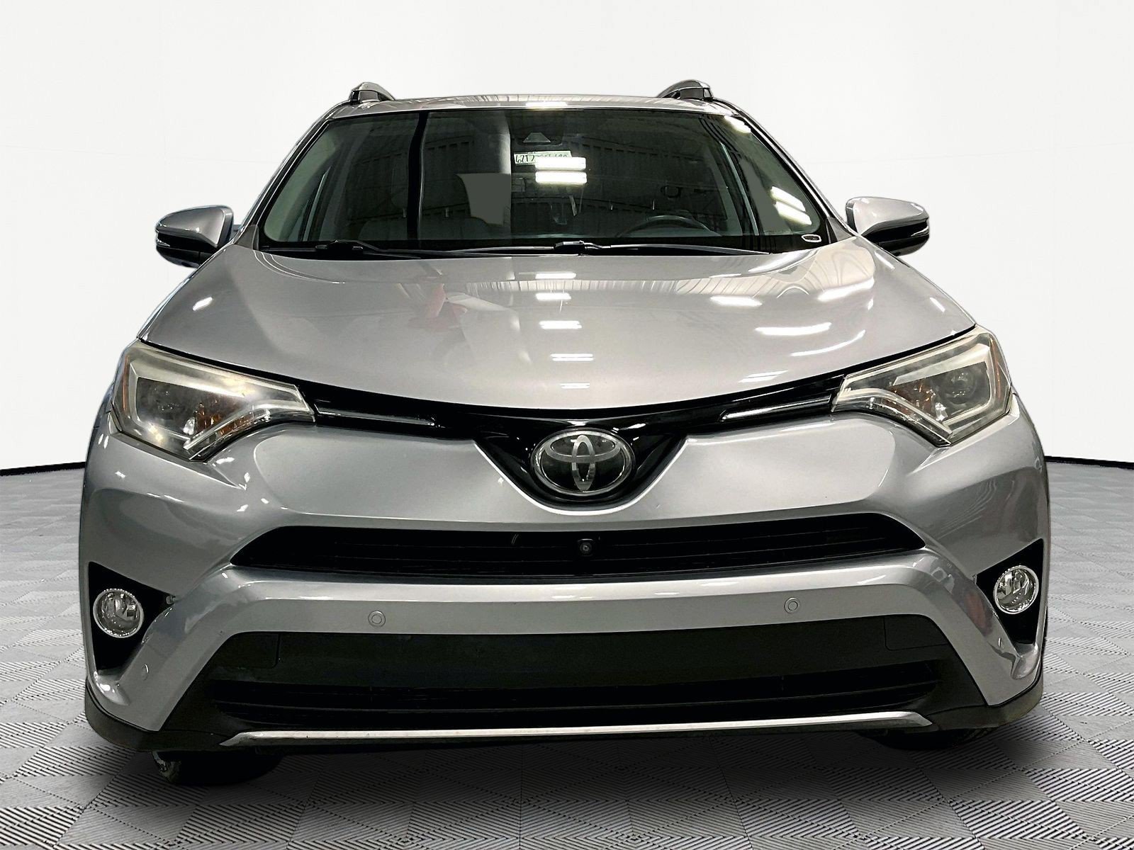 Used 2017 Toyota RAV4 Limited w/ Advanced Technology Package AWD/4WD image 2