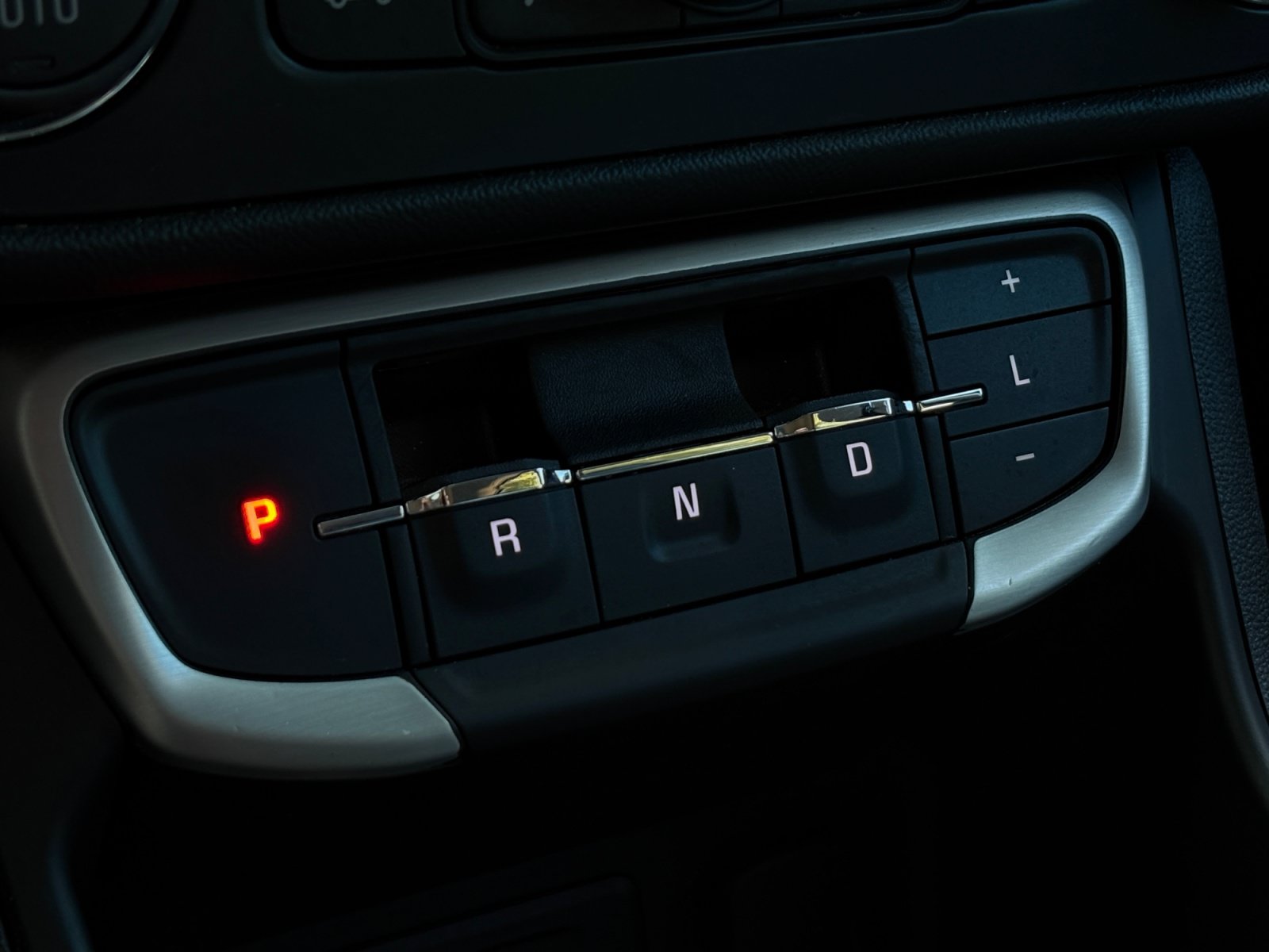 Used 2023 GMC Terrain SLT FWD image 20