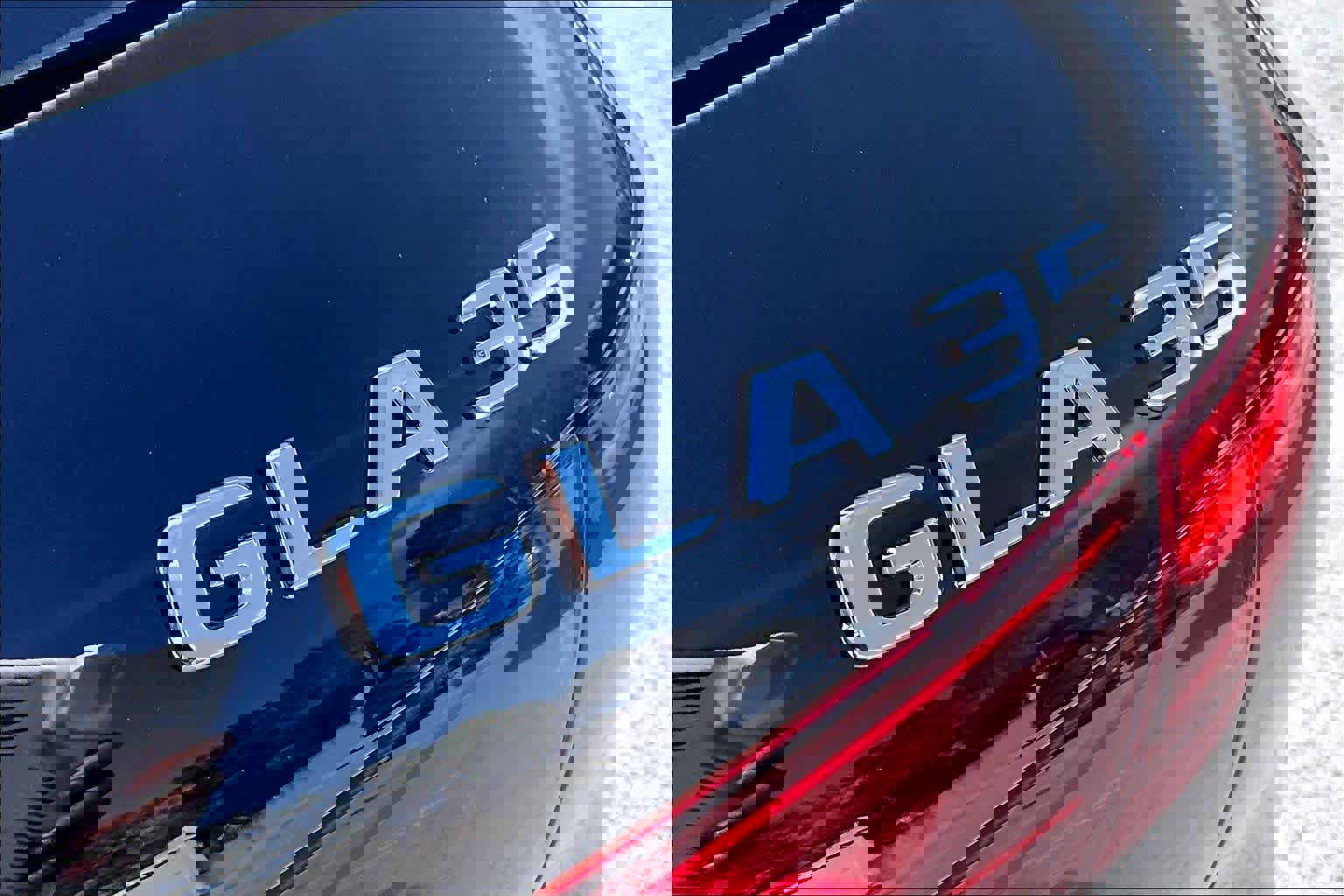 Used 2025 Mercedes-Benz GLA 35 AMG 4MATIC image 31