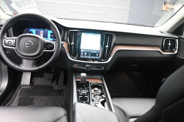 Used 2024 Volvo S60 B5 Plus w/ Protection Package Premier FWD image 9
