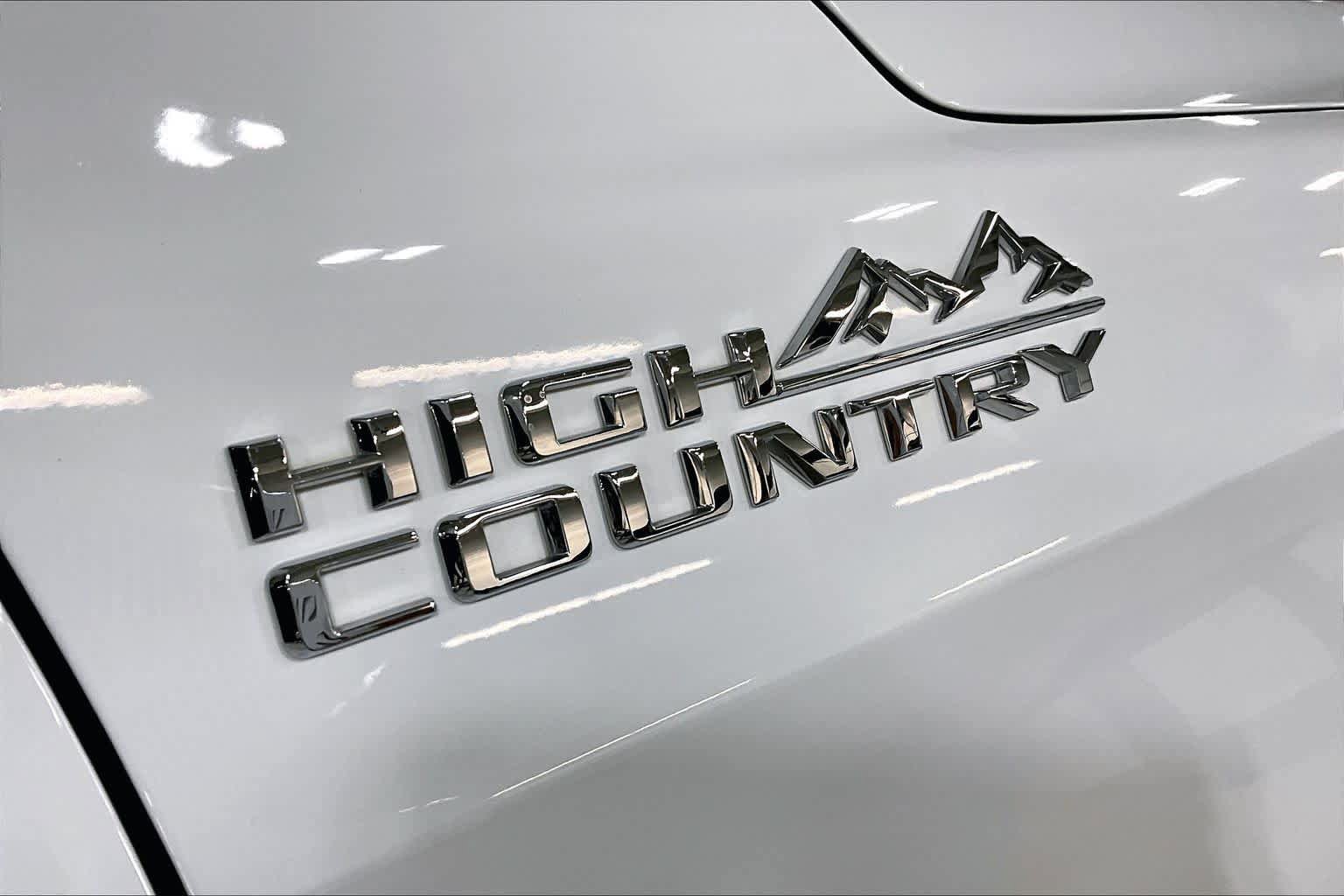 Used 2021 Chevrolet Tahoe High Country w/ Premium Package image 33