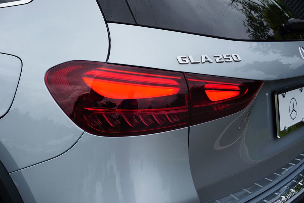 Certified 2026 Mercedes-Benz GLA 250 image 14
