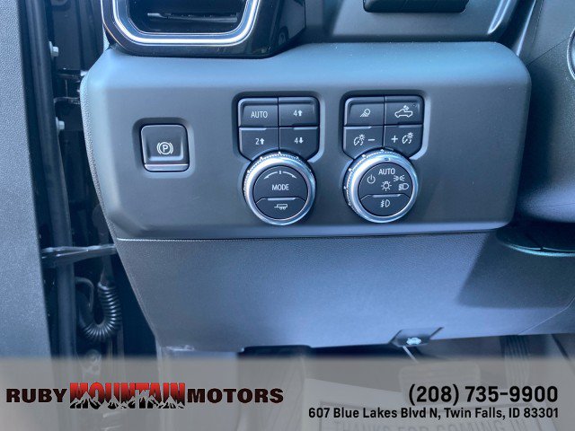 Used 2025 GMC Sierra 1500 Denali w/ Denali Reserve Package AWD/4WD image 14
