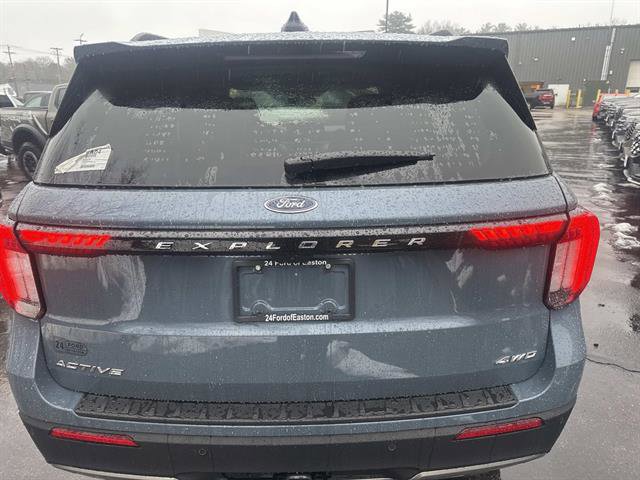 New 2026 Ford Explorer Active w/ Active Comfort Package image 3
