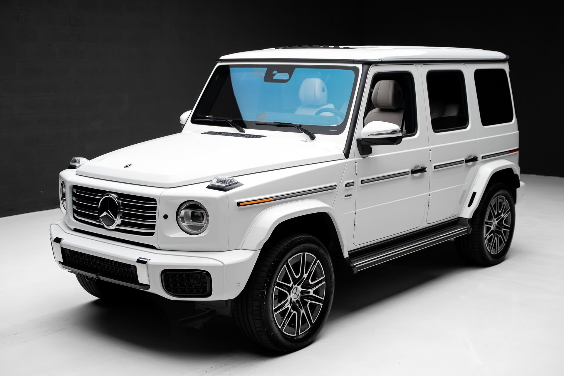Used 2025 Mercedes-Benz G 580 w/ EQ Technology image 5