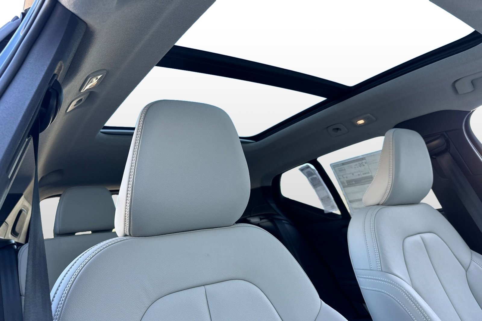 New 2026 Volvo XC40 B5 Ultra w/ Climate Package image 19