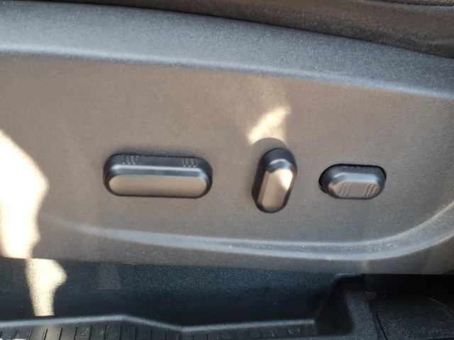 Used 2019 Ford Escape Titanium image 21