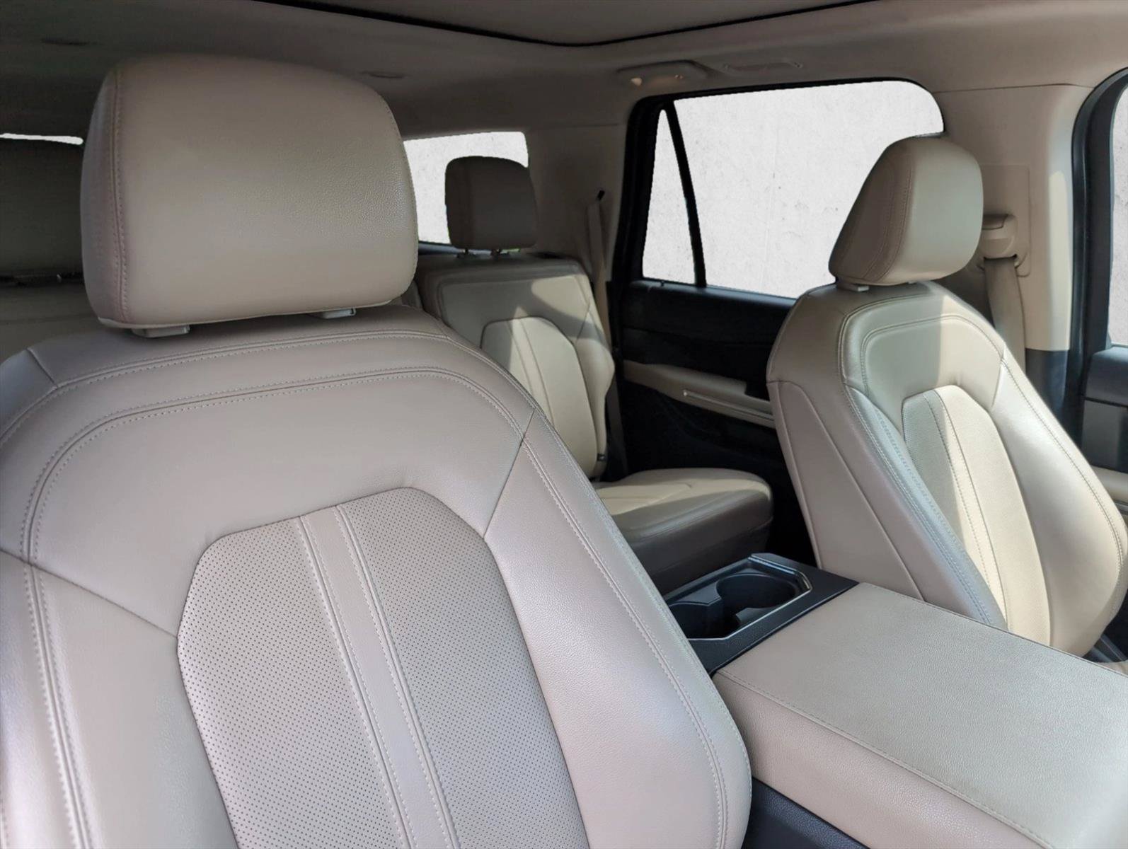 Used 2023 Ford Expedition Max Limited AWD/4WD image 24