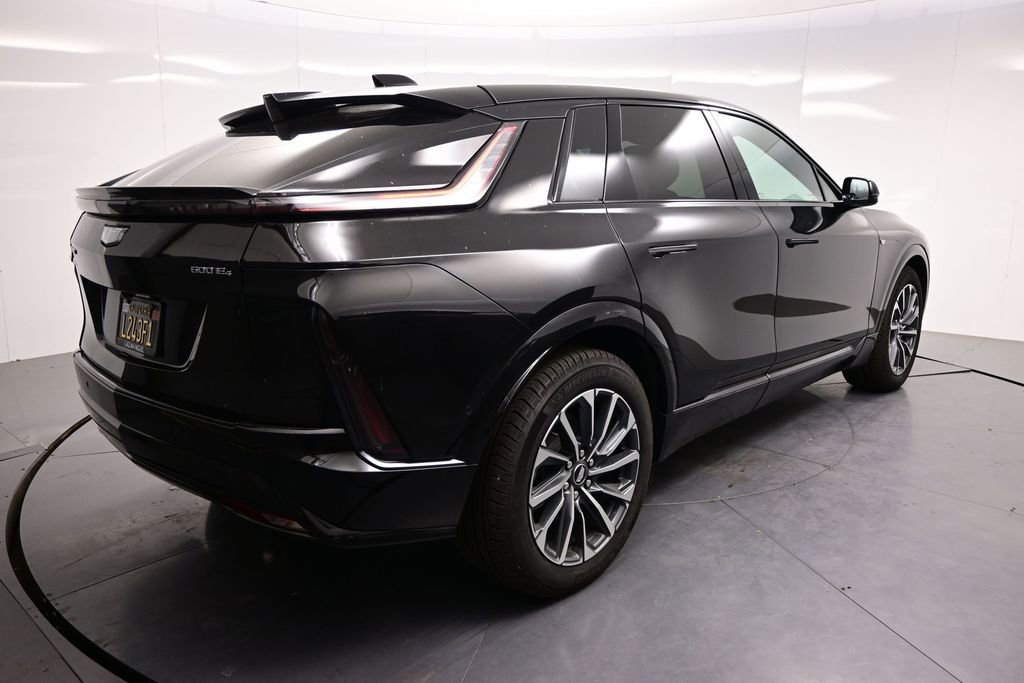 Used 2025 Cadillac Lyriq Sport AWD/4WD image 3