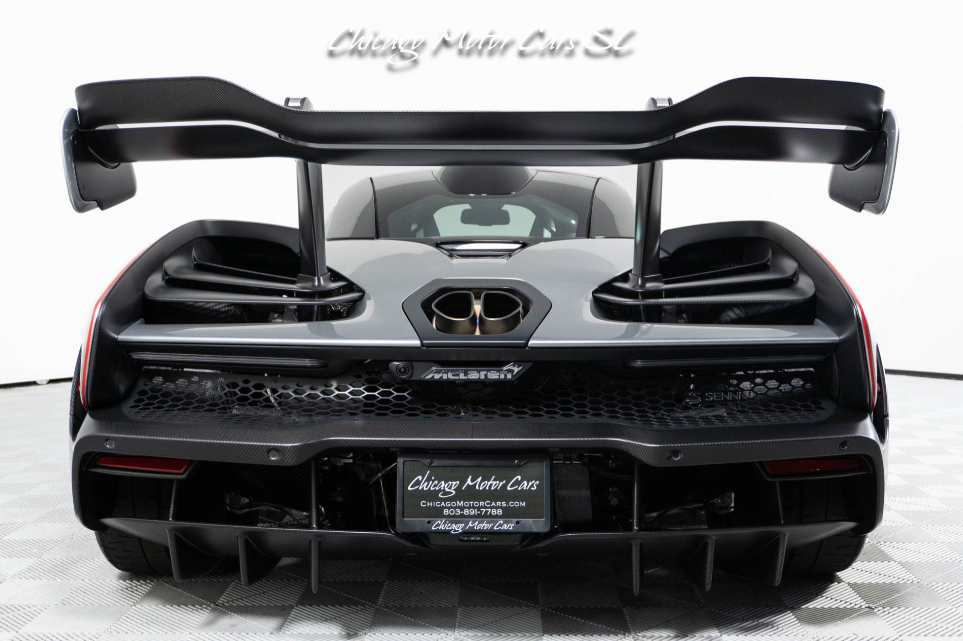 Used 2019 McLaren Senna RWD image 19