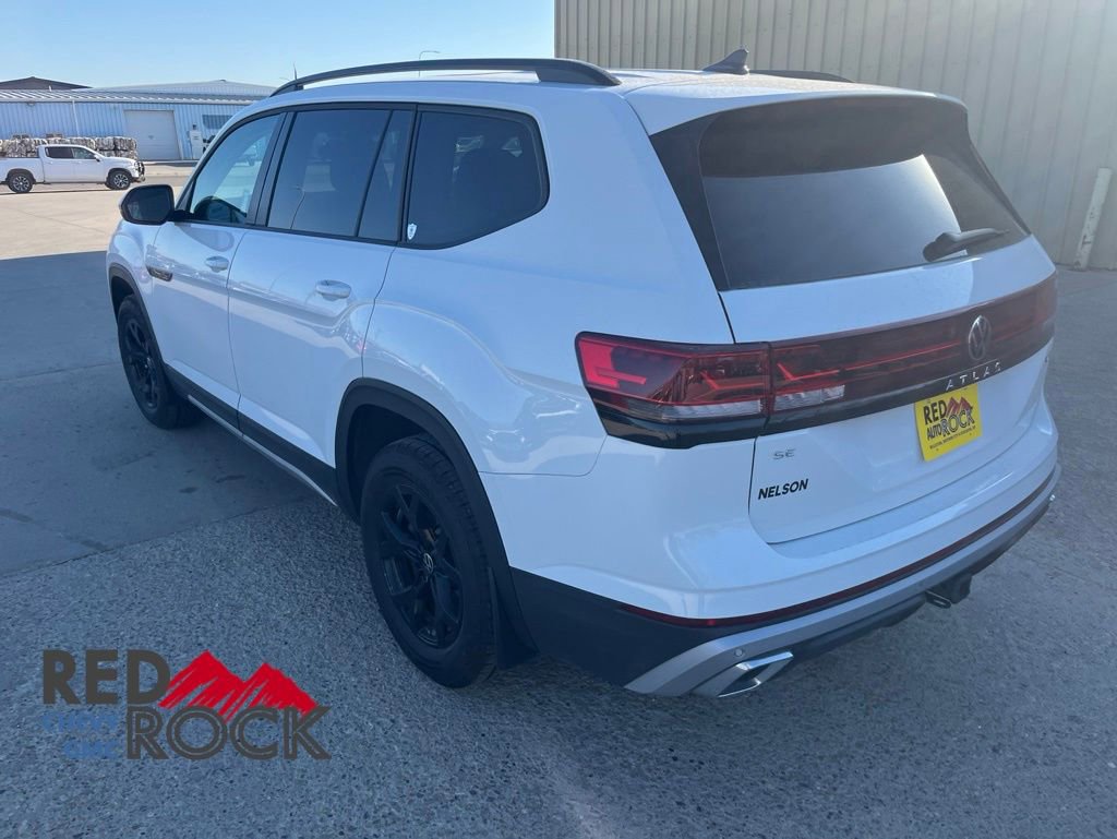 Used 2025 Volkswagen Atlas Peak Edition SE AWD/4WD image 7