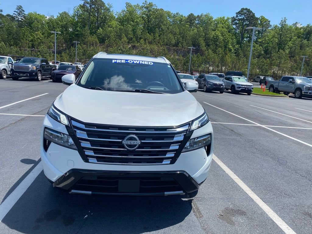 Used 2024 Nissan Rogue Platinum w/ Platinum Premium Package AWD/4WD image 2