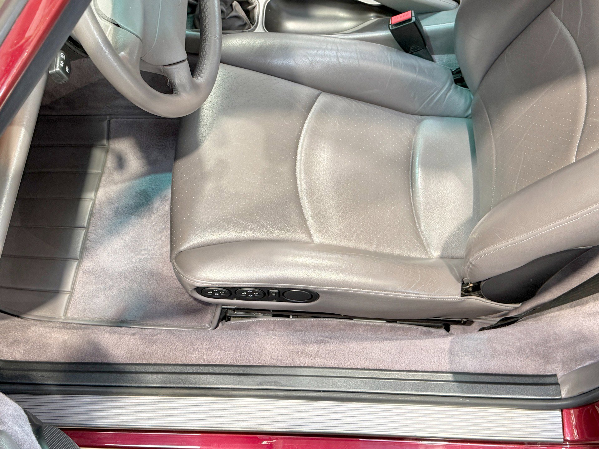 Used 1998 Porsche 911 Carrera S image 77