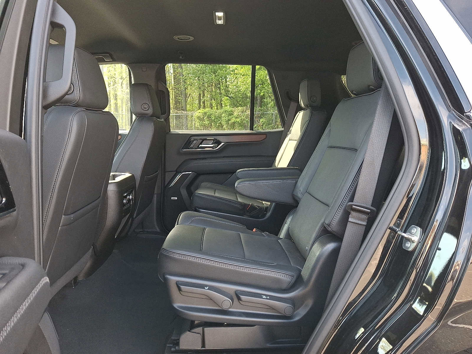 Used 2025 GMC Yukon Denali image 11