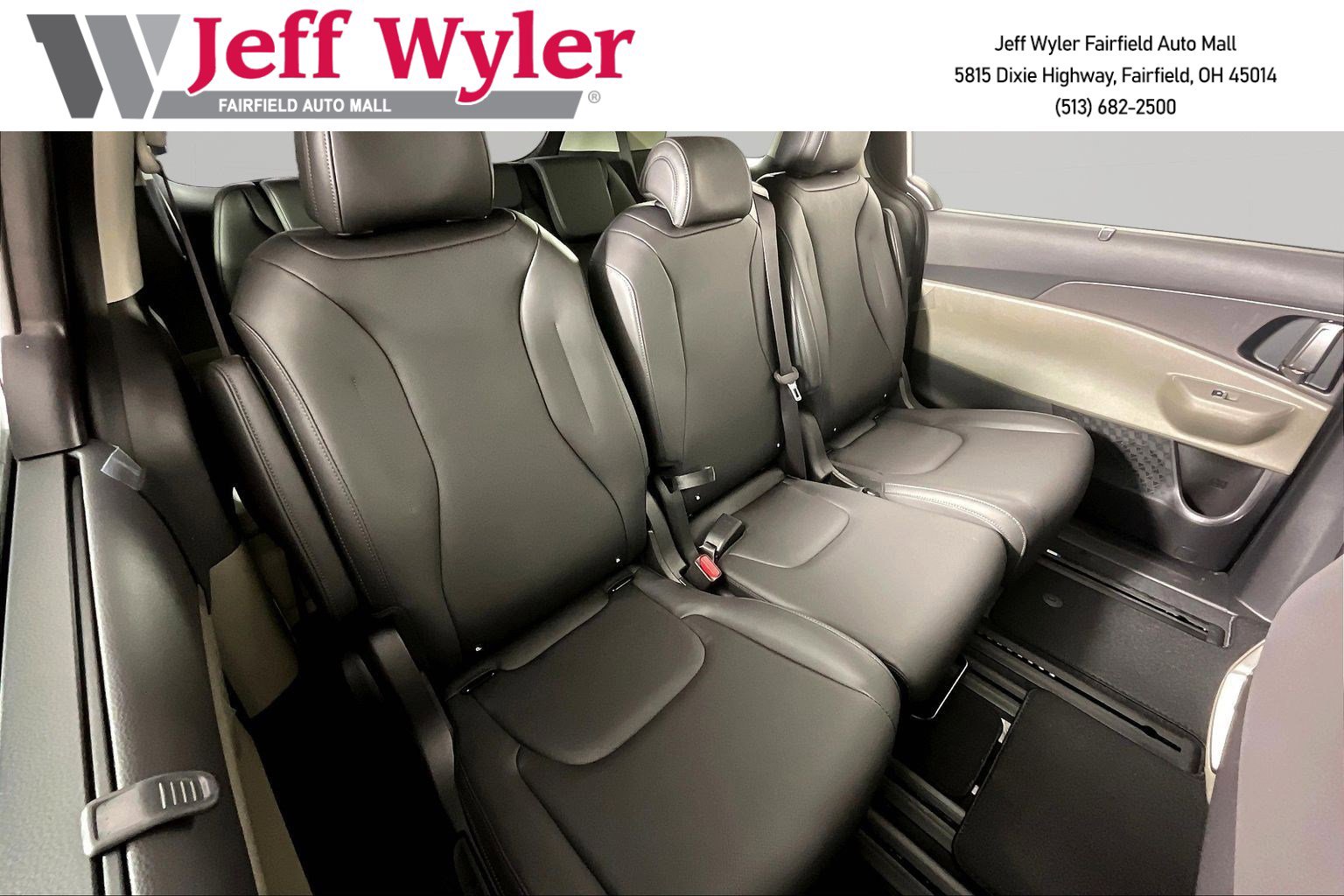 New 2026 Kia Carnival EX FWD image 19