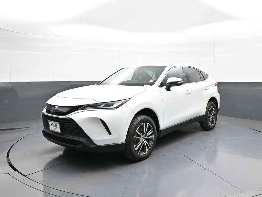 Certified 2024 Toyota Venza LE image 1