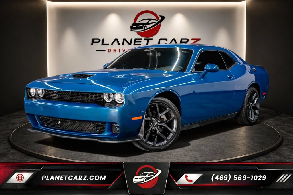Used 2023 Dodge Challenger SXT w/ Blacktop Package RWD video 1