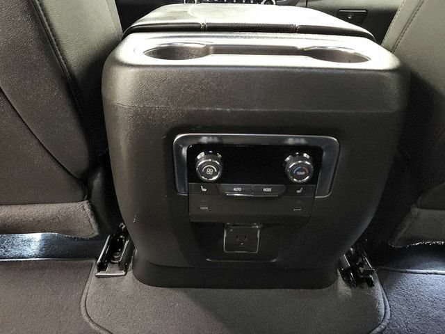Used 2025 Chevrolet Tahoe Premier RWD image 32