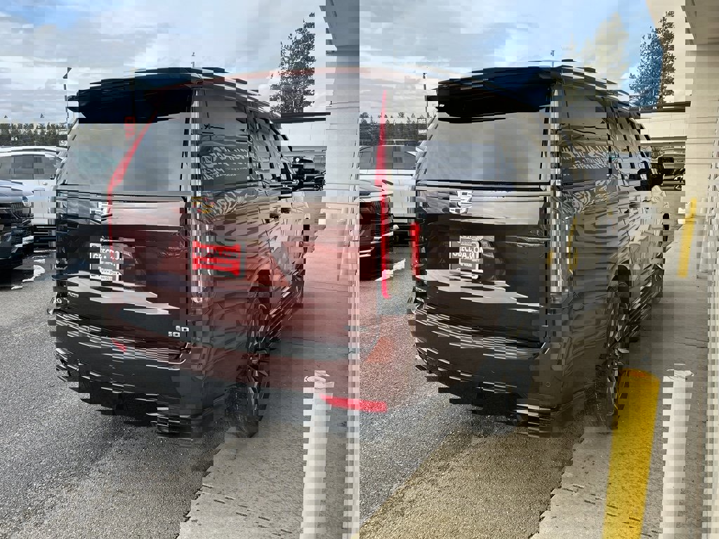 Used 2022 Cadillac Escalade Sport w/ Touring Package image 4