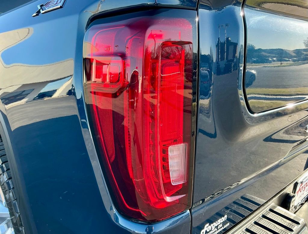 Used 2021 GMC Sierra 1500 SLT AWD/4WD image 14