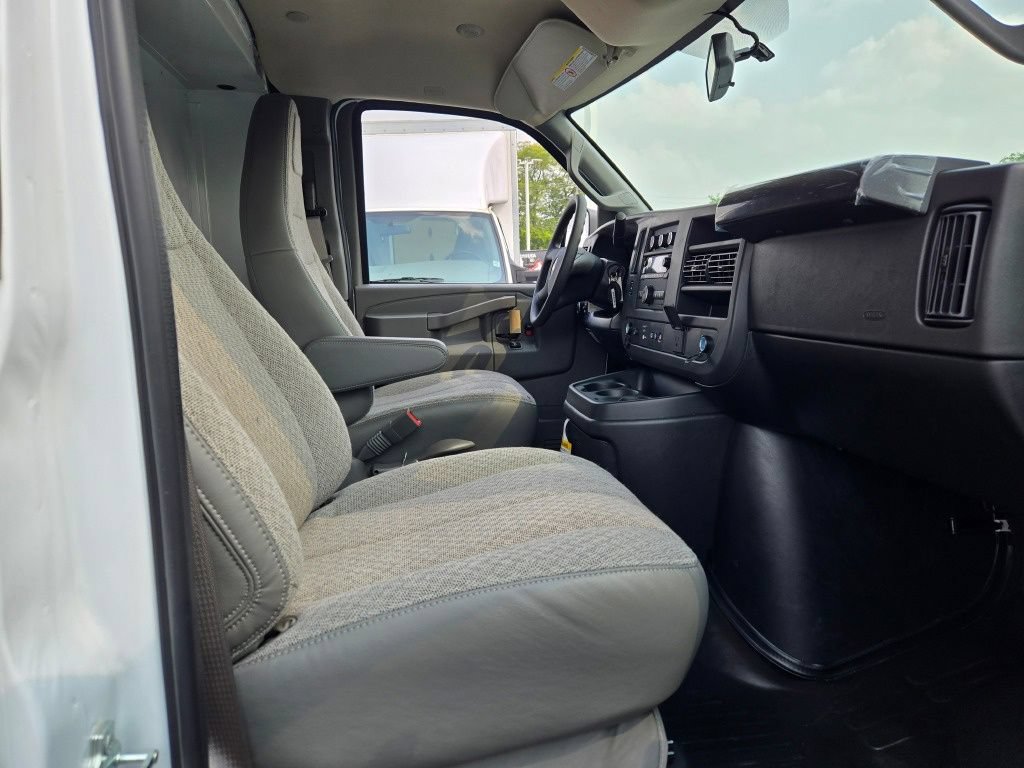 New 2025 Chevrolet Express 3500 w/ Power Convenience Package RWD image 5