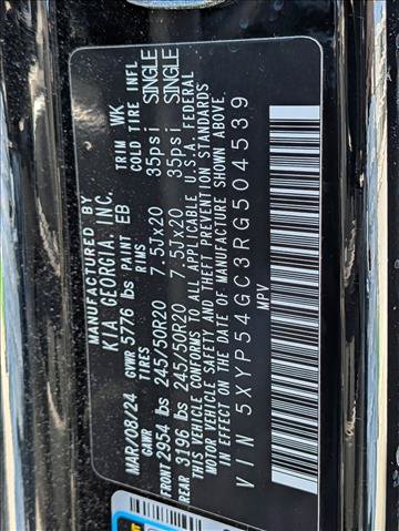 Used 2024 Kia Telluride SX w/ Towing Package FWD image 17