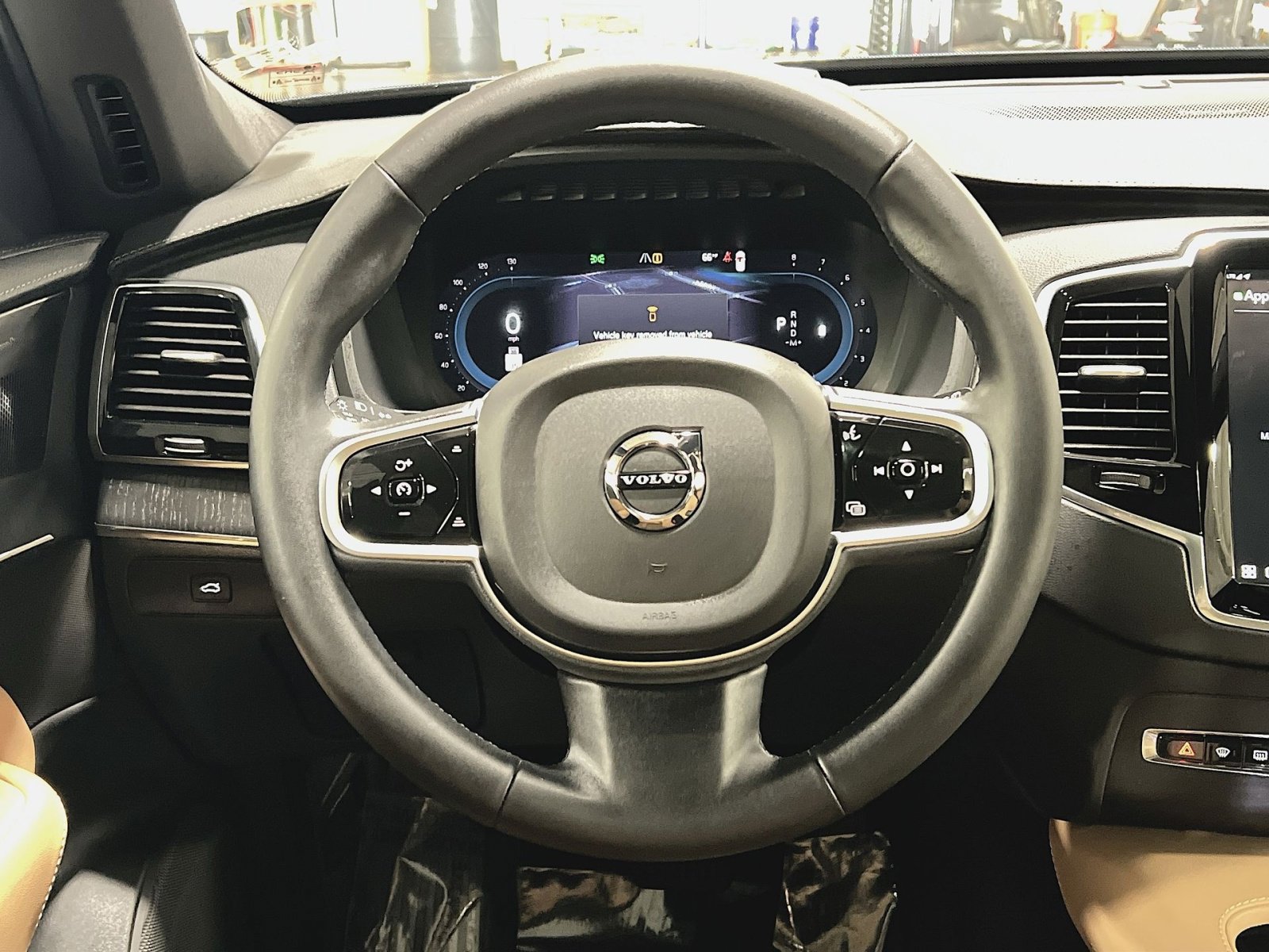 Used 2023 Volvo XC90 B6 Ultimate w/ Protection Package Premier image 16