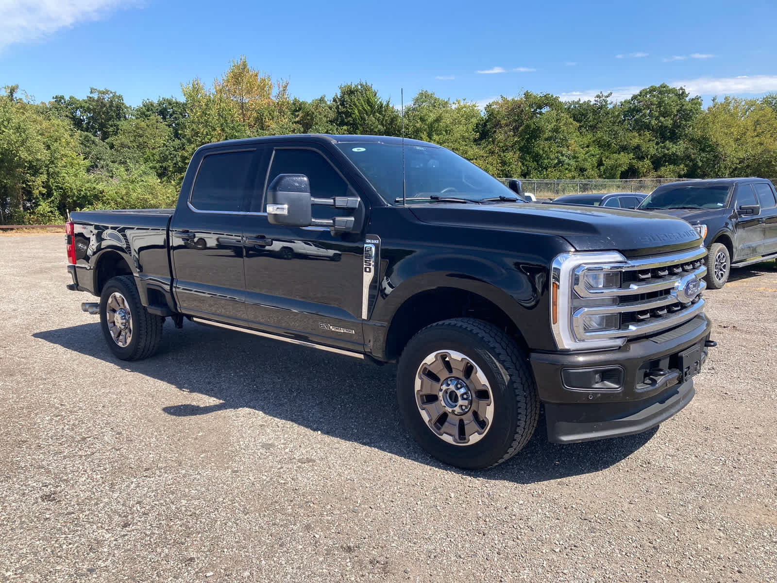 Used 2025 Ford F250 King Ranch w/ FX4 Off-Road Package AWD/4WD image 9