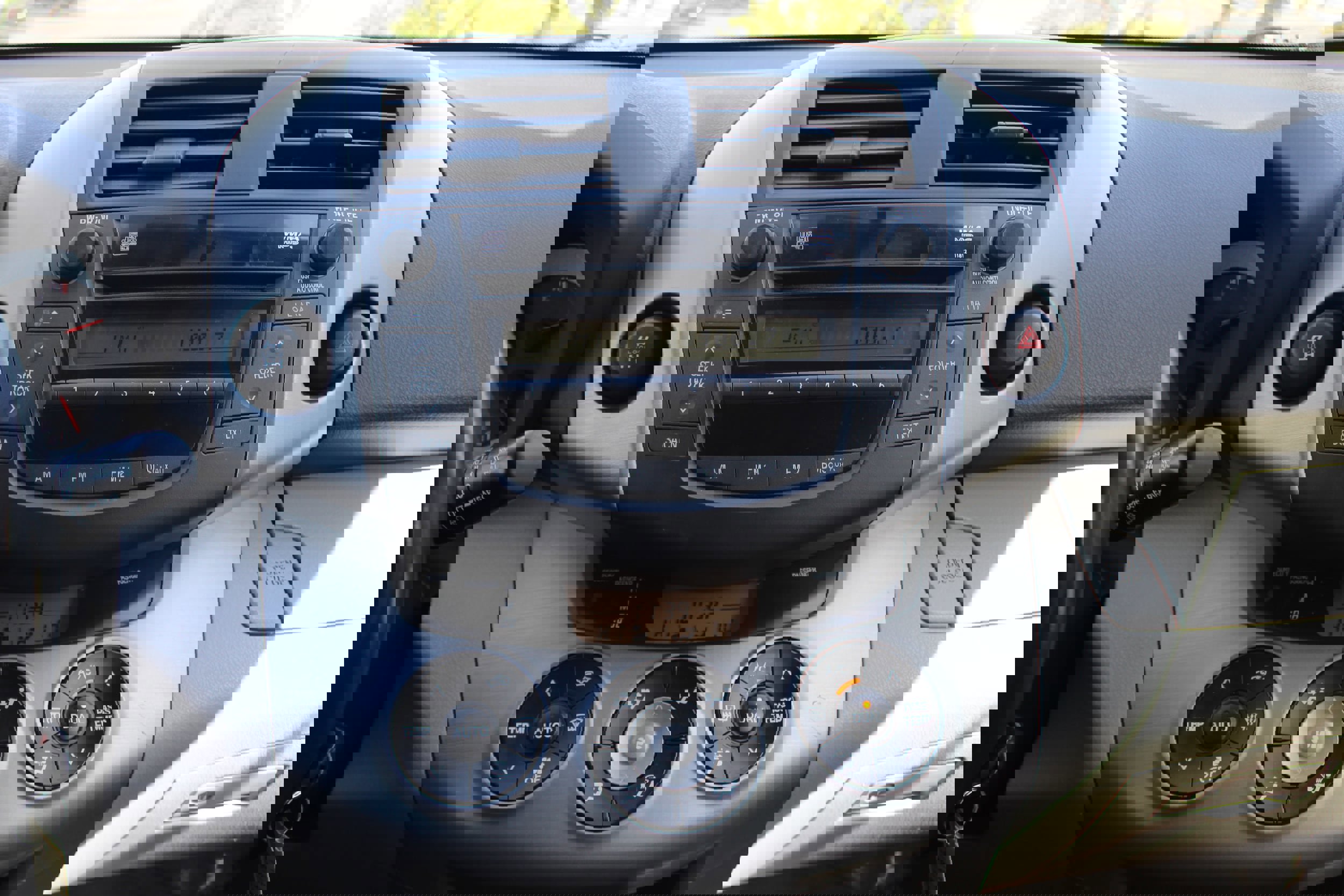 Used 2007 Toyota RAV4 Limited image 26