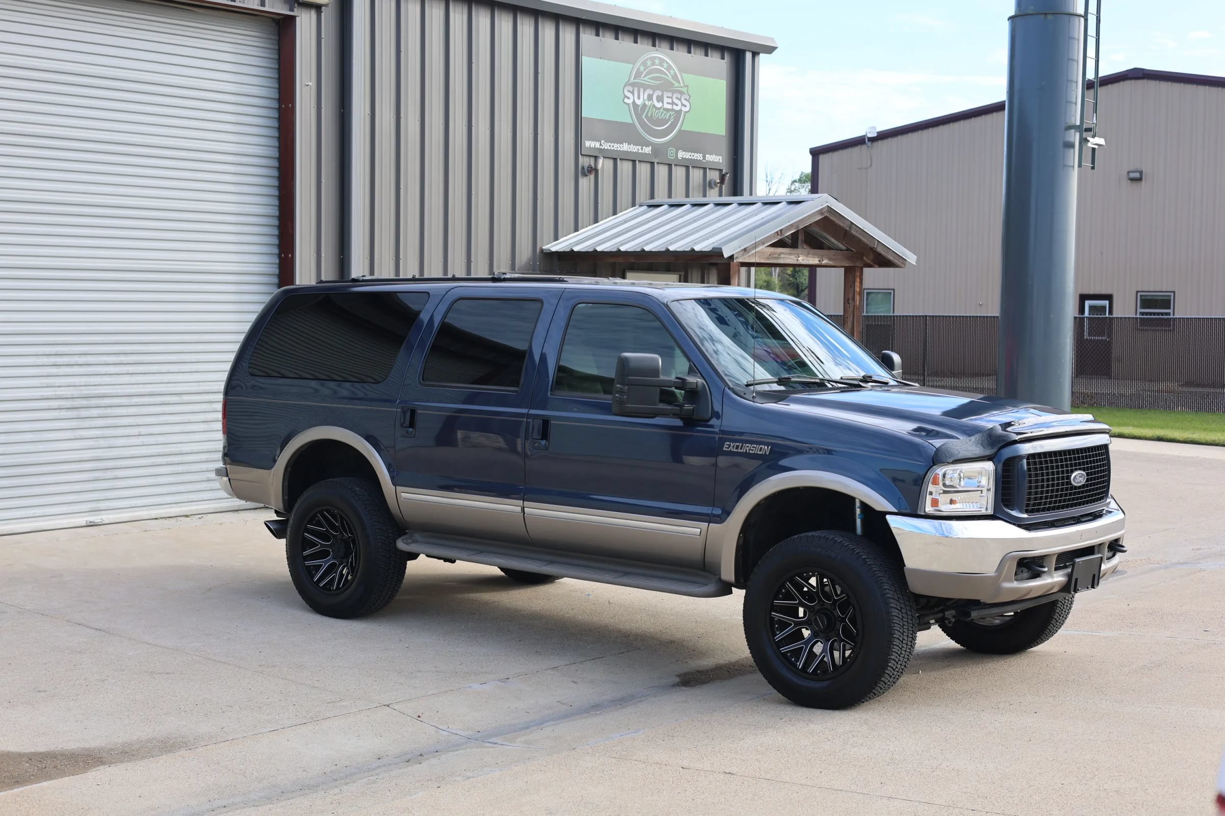 Used 2002 Ford Excursion Limited AWD/4WD image 19