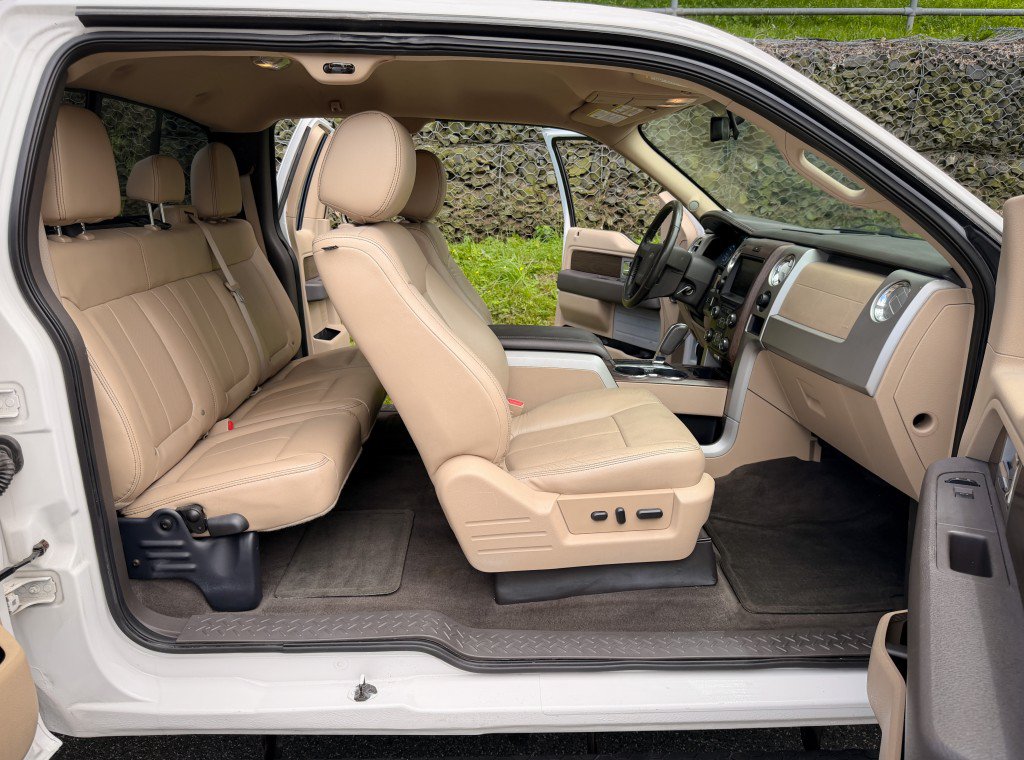 Used 2013 Ford F150 Lariat w/ Mid Equipment Group AWD/4WD image 18