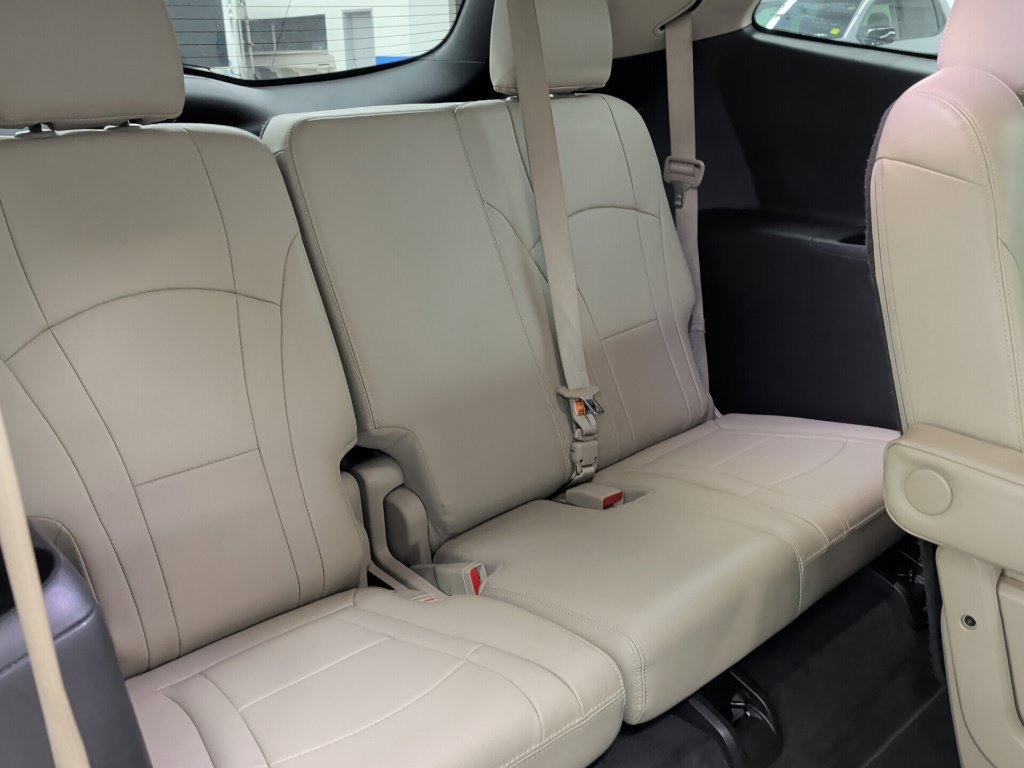 Used 2019 Buick Enclave Essence FWD image 35
