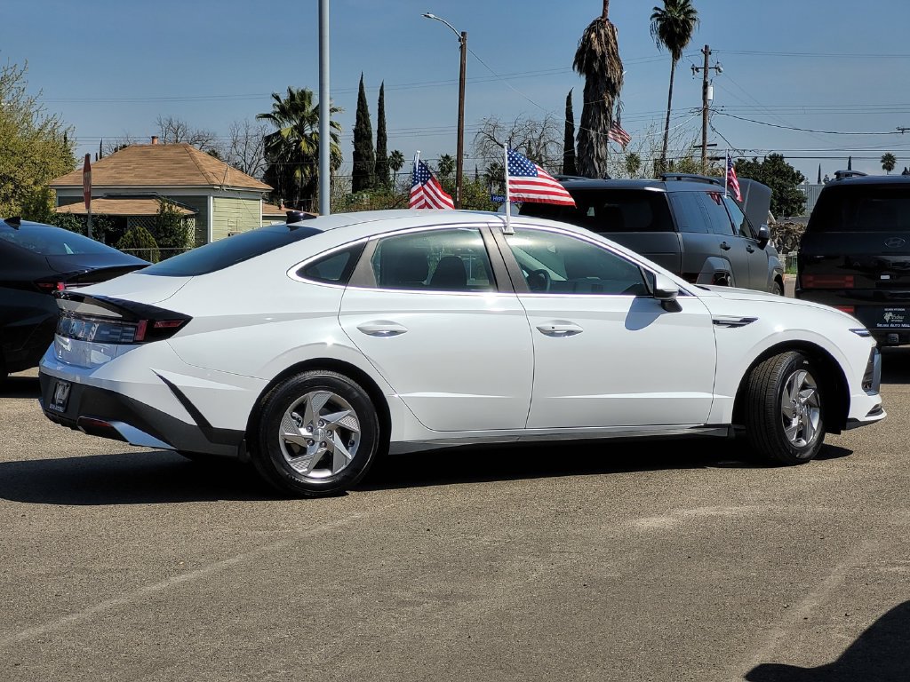 New 2026 Hyundai Sonata SE FWD image 3