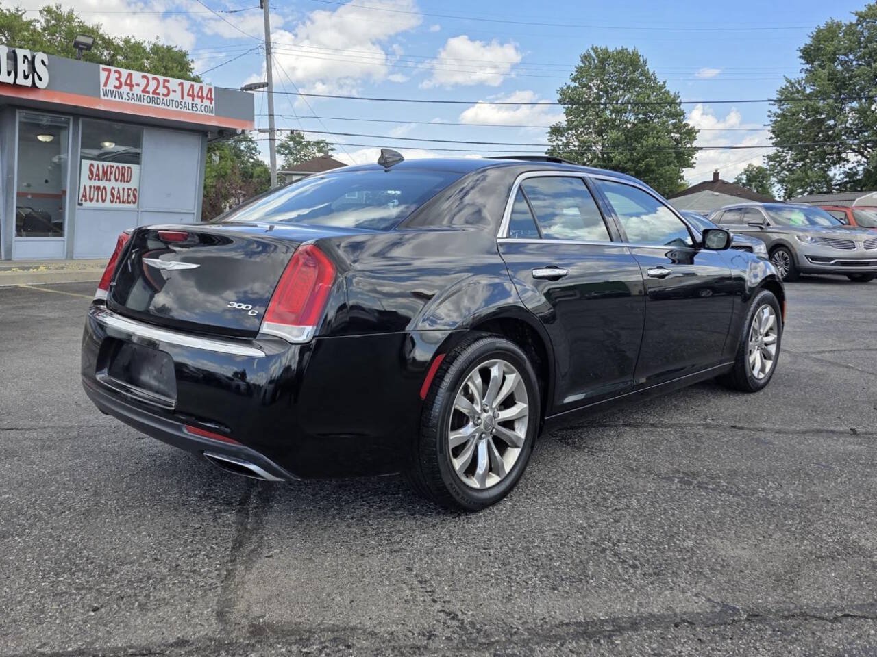 Used 2016 Chrysler 300 C w/ Harman/Kardon Audio Group AWD/4WD image 10