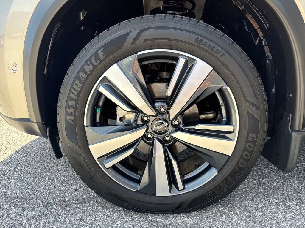 Used 2023 Nissan Rogue SL w/ SL Premium Package AWD/4WD image 28