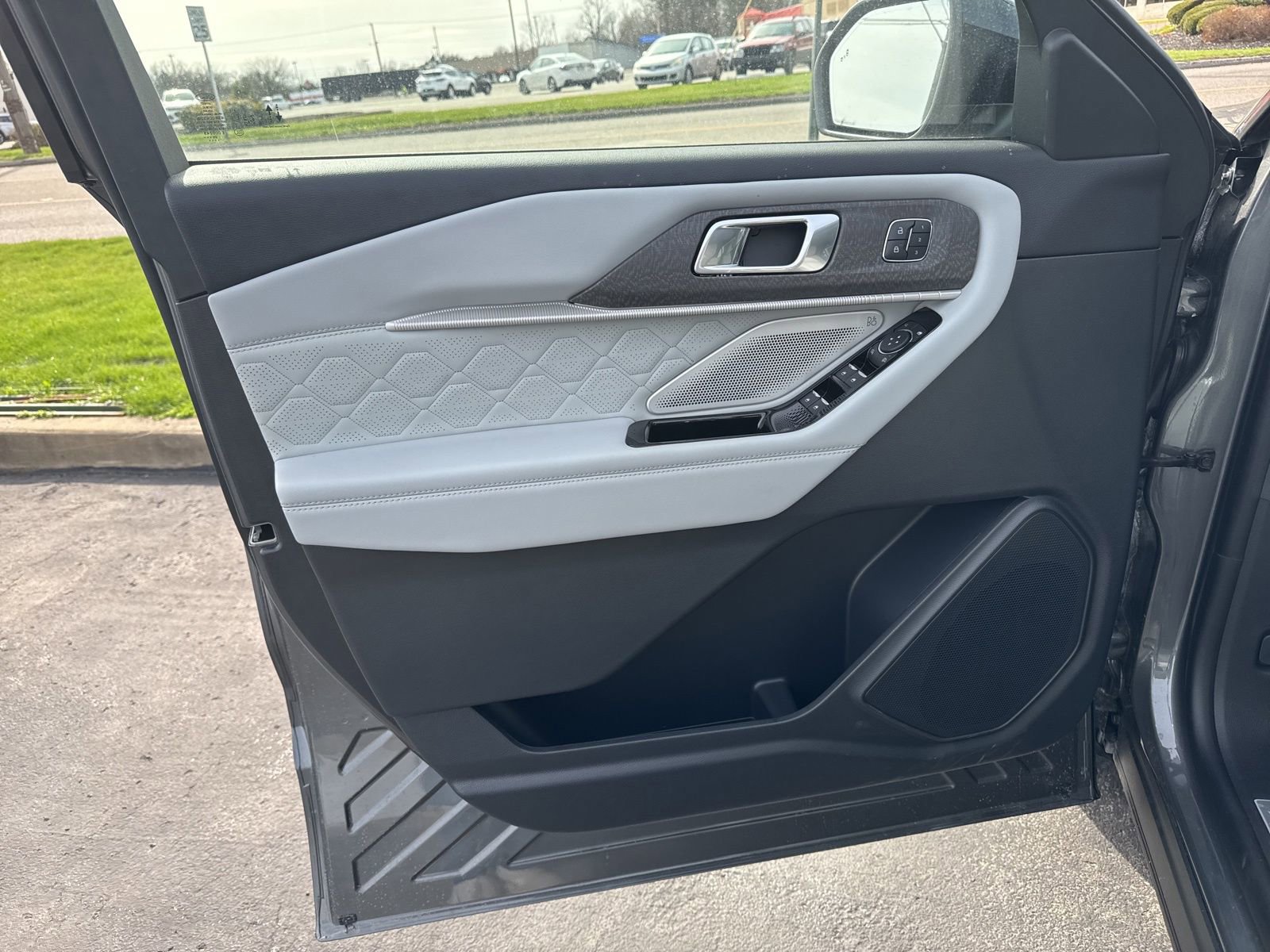 New 2026 Ford Explorer Platinum w/ LUX Leather Package image 20