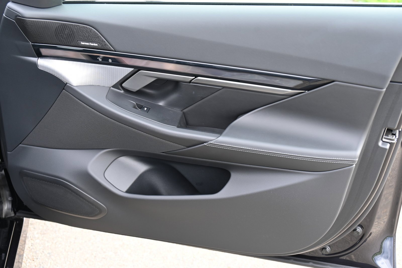 Certified 2025 BMW i5 eDrive40i w/ M Sport Package image 19