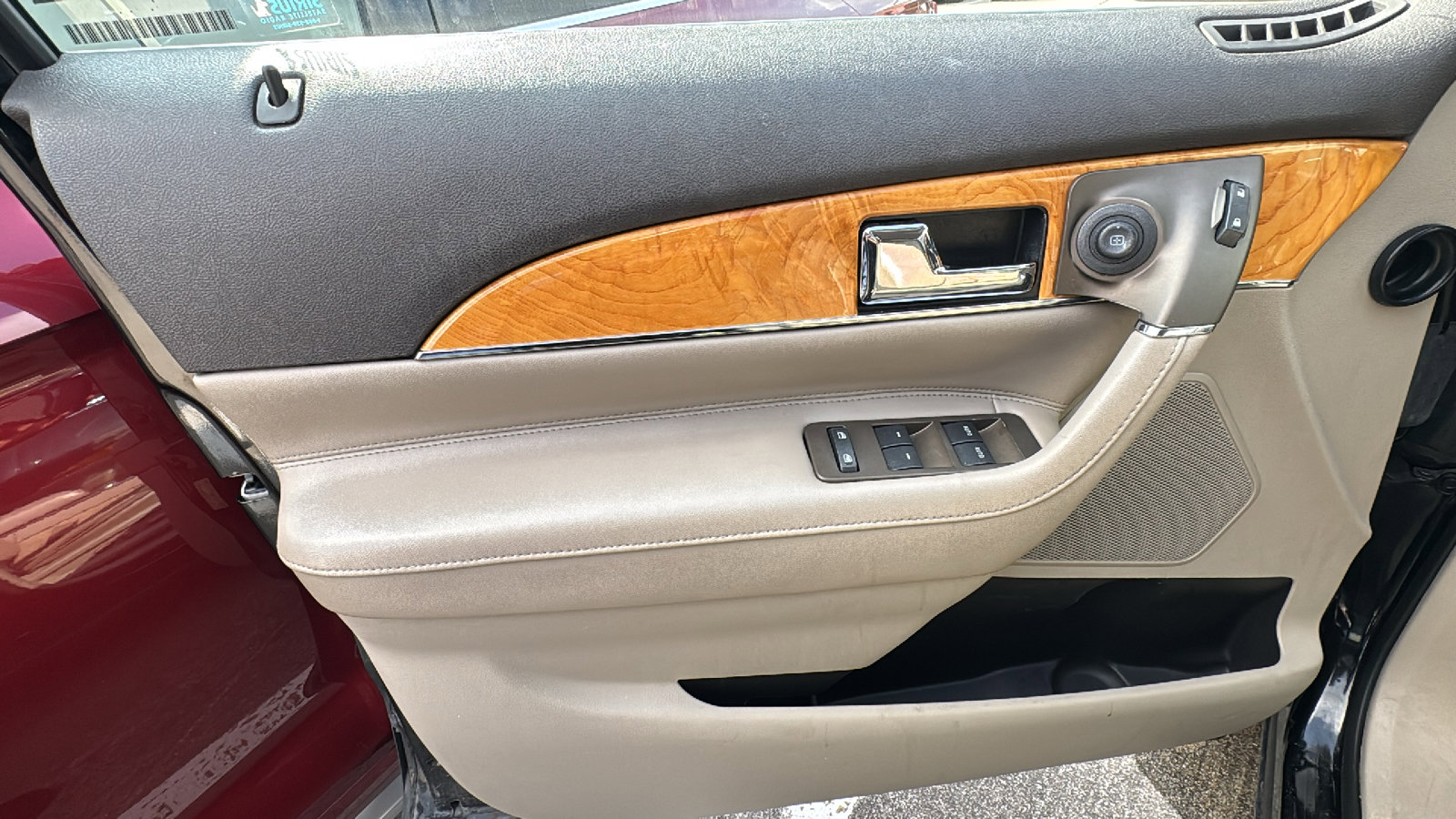 Used 2013 Lincoln MKX FWD image 9
