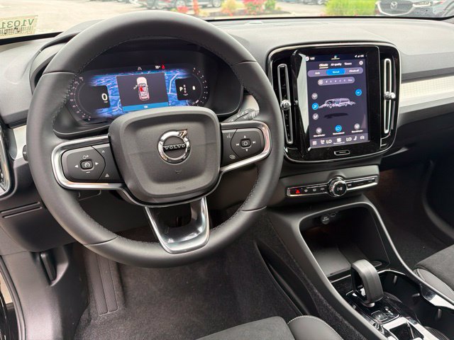 New 2026 Volvo XC40 B5 Ultra w/ Protection Package Premier AWD/4WD image 15