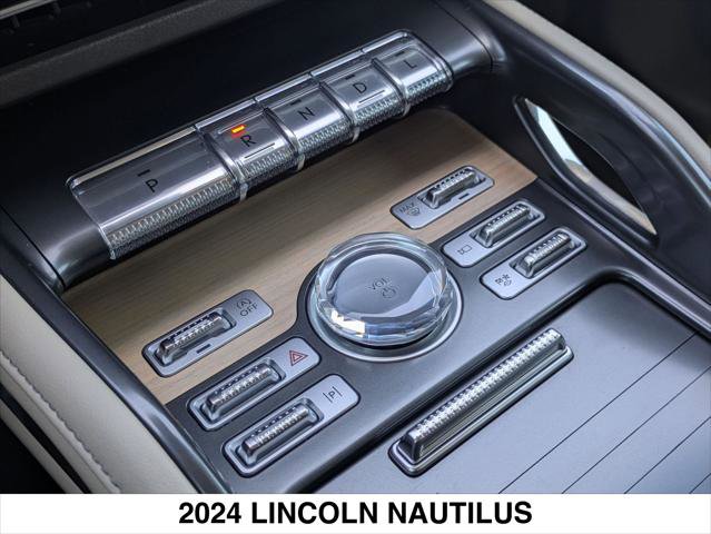 Certified 2024 Lincoln Nautilus Reserve w/ Equipment Group 203A AWD/4WD image 18