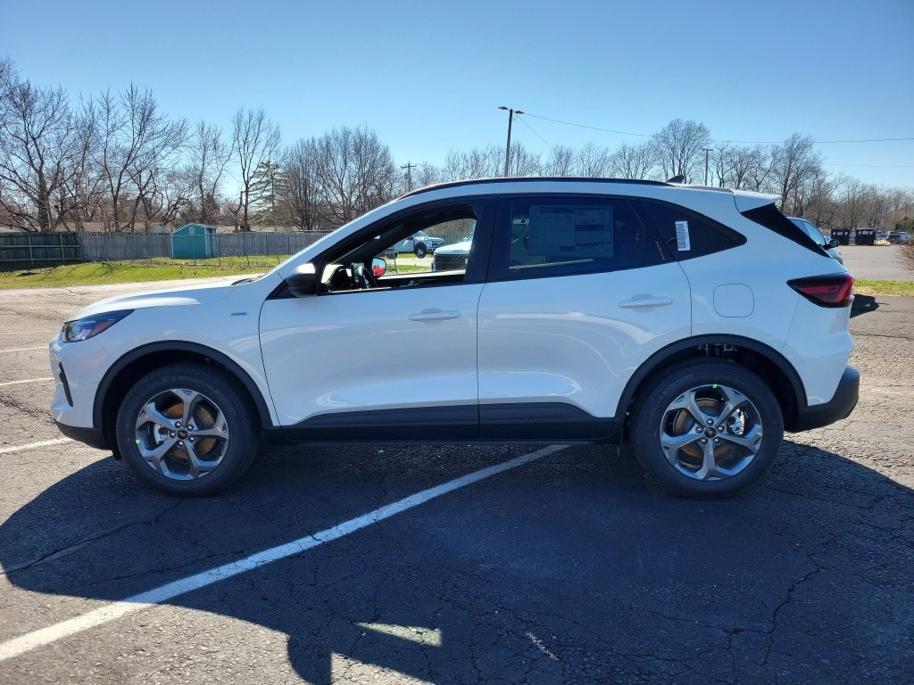 New 2026 Ford Escape ST-Line w/ Tech Pack #1 AWD/4WD image 7