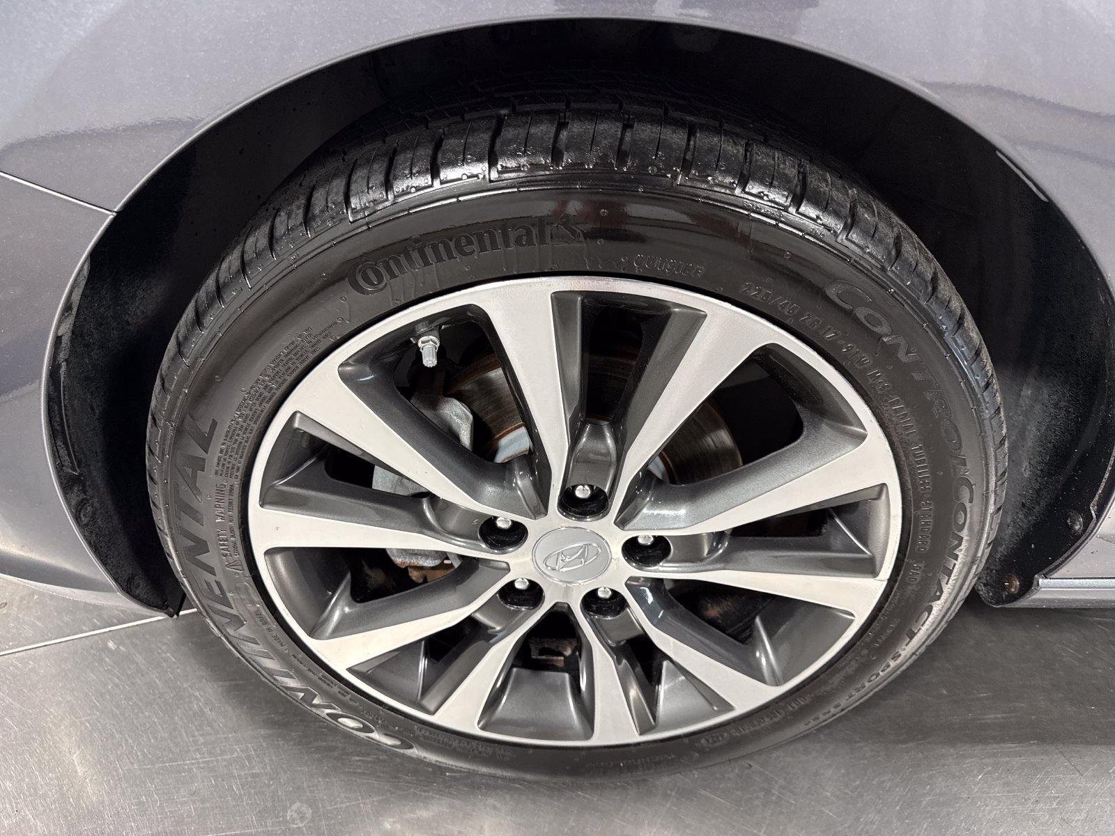 Used 2018 Hyundai Elantra GT FWD image 2